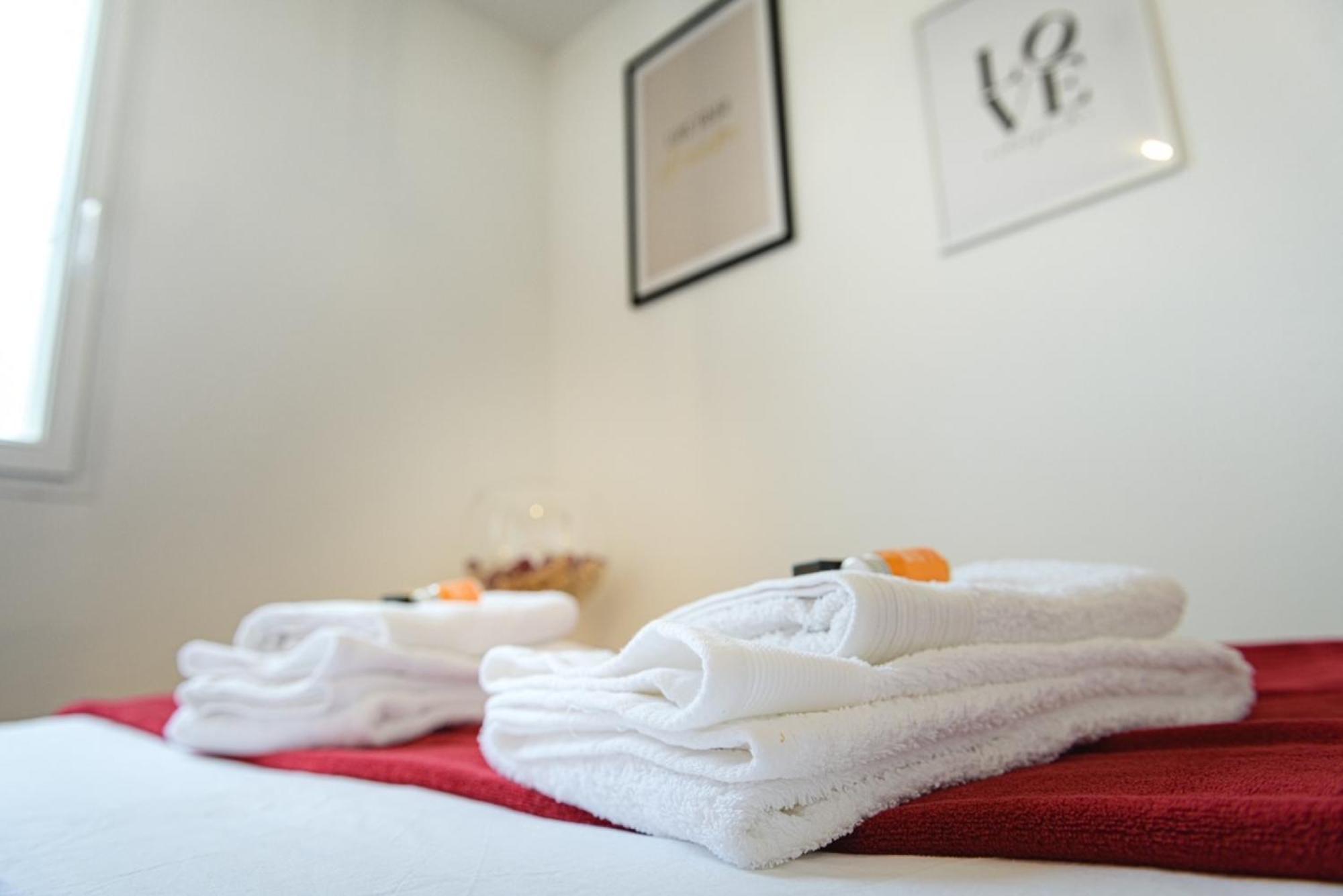Magnifique appartement T2 rénové Aux vendanges Gaillac Chambre photo