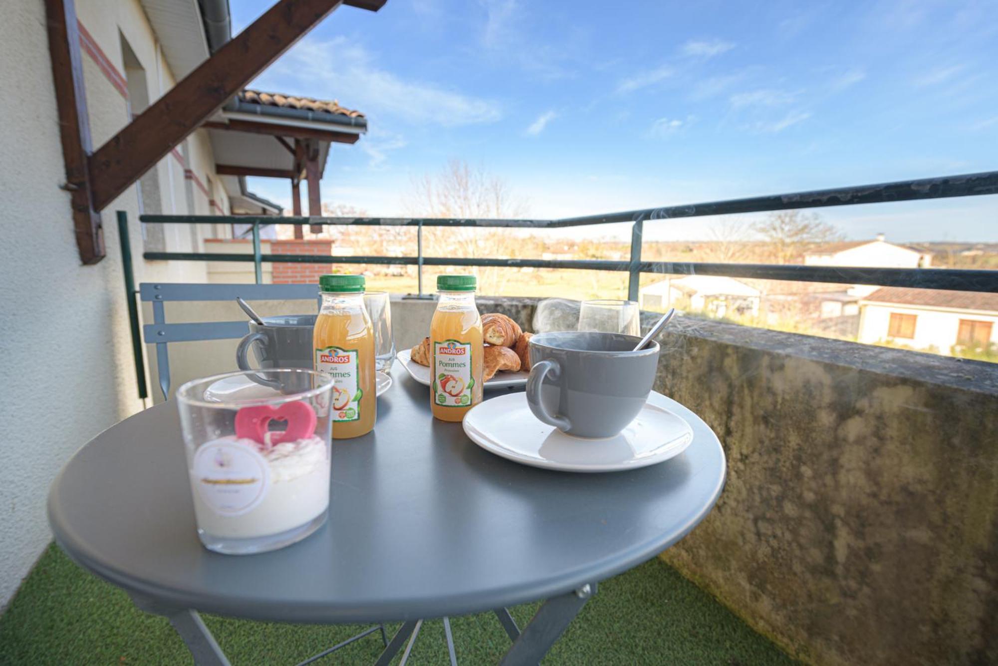 Magnifique appartement T2 rénové Aux vendanges Gaillac Chambre photo