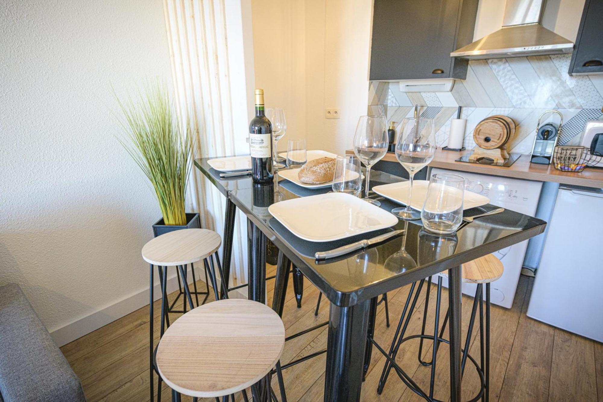 Magnifique appartement T2 rénové Aux vendanges Gaillac Chambre photo