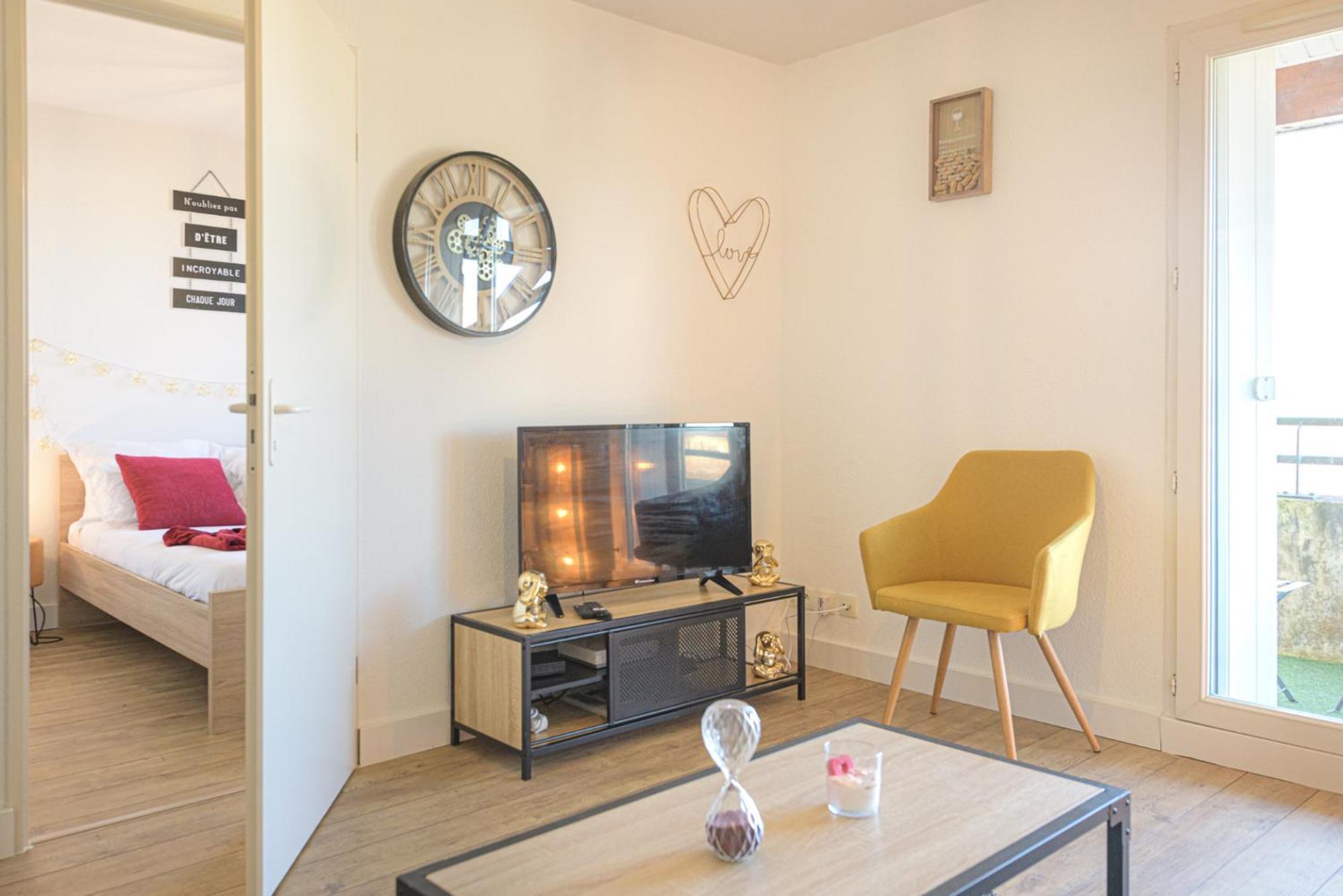 Magnifique appartement T2 rénové Aux vendanges Gaillac Chambre photo