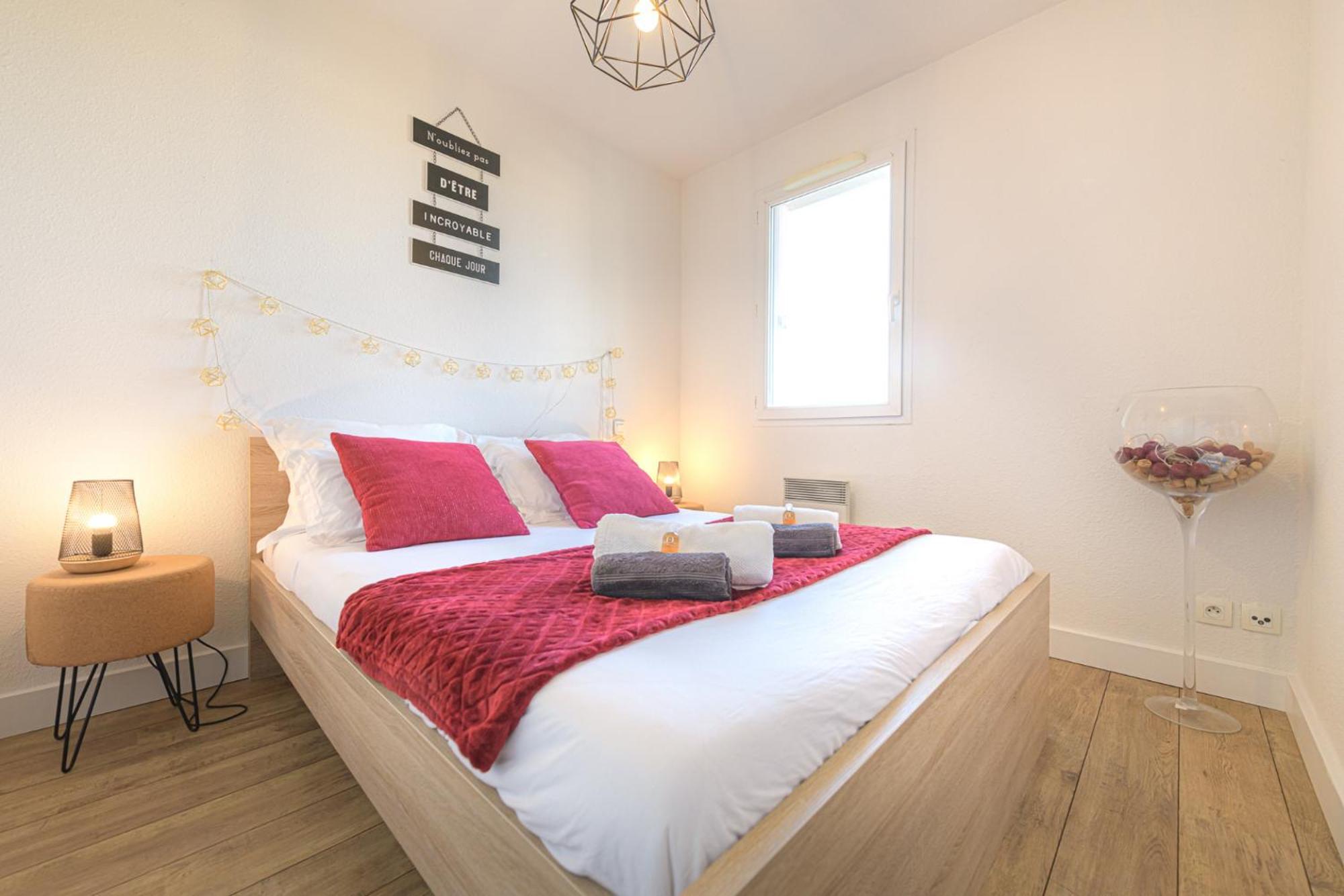 Magnifique appartement T2 rénové Aux vendanges Gaillac Chambre photo